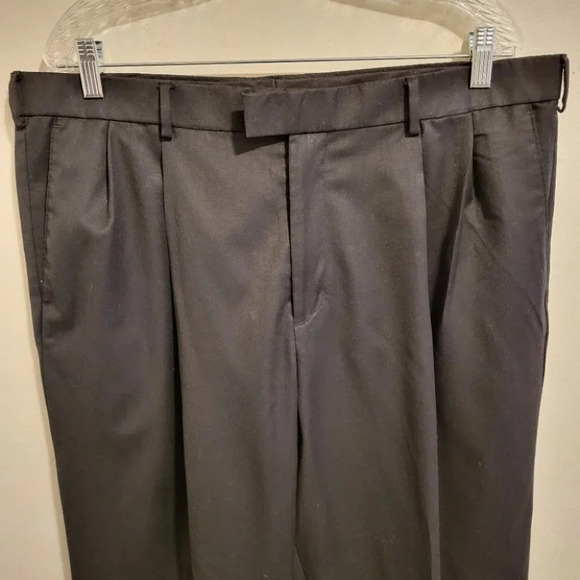 Men's Dress Pants by Dockers (Size 38W/29L) - Picture 3 of 5